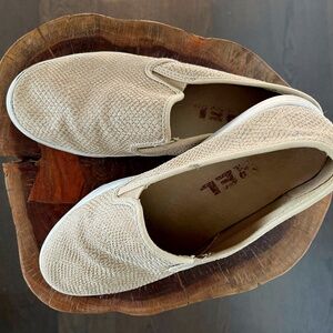 SOREL - Women's Tan Slip Ons